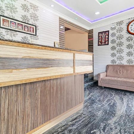 Oyo 81409 Hotel Sivajothi Тутикорин Екстериор снимка