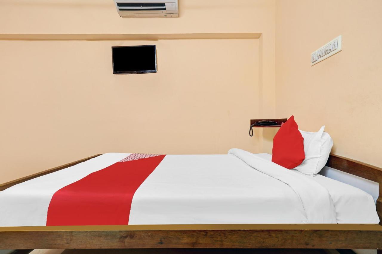 Oyo 81409 Hotel Sivajothi Тутикорин Екстериор снимка